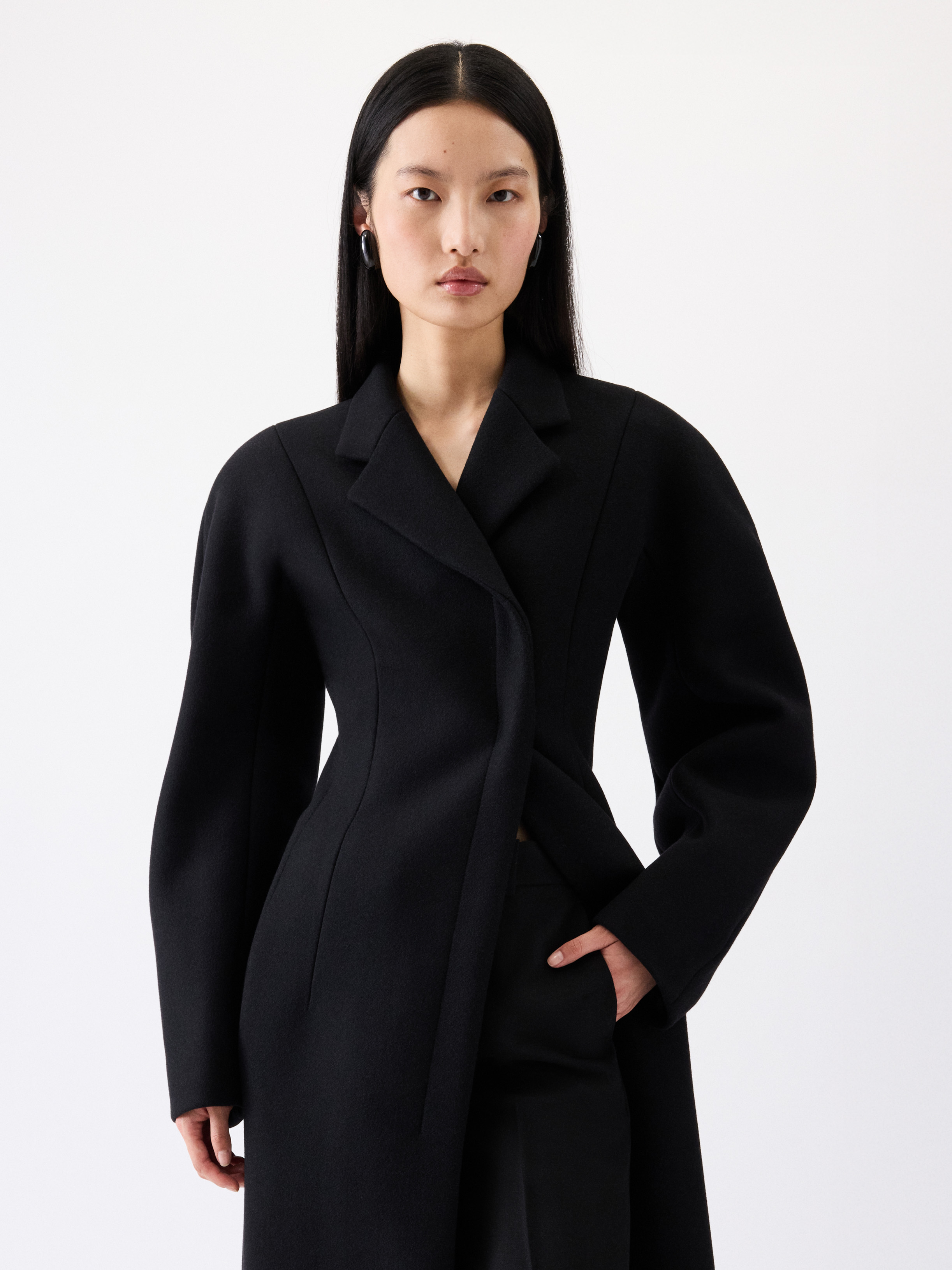 The Curvo Coat