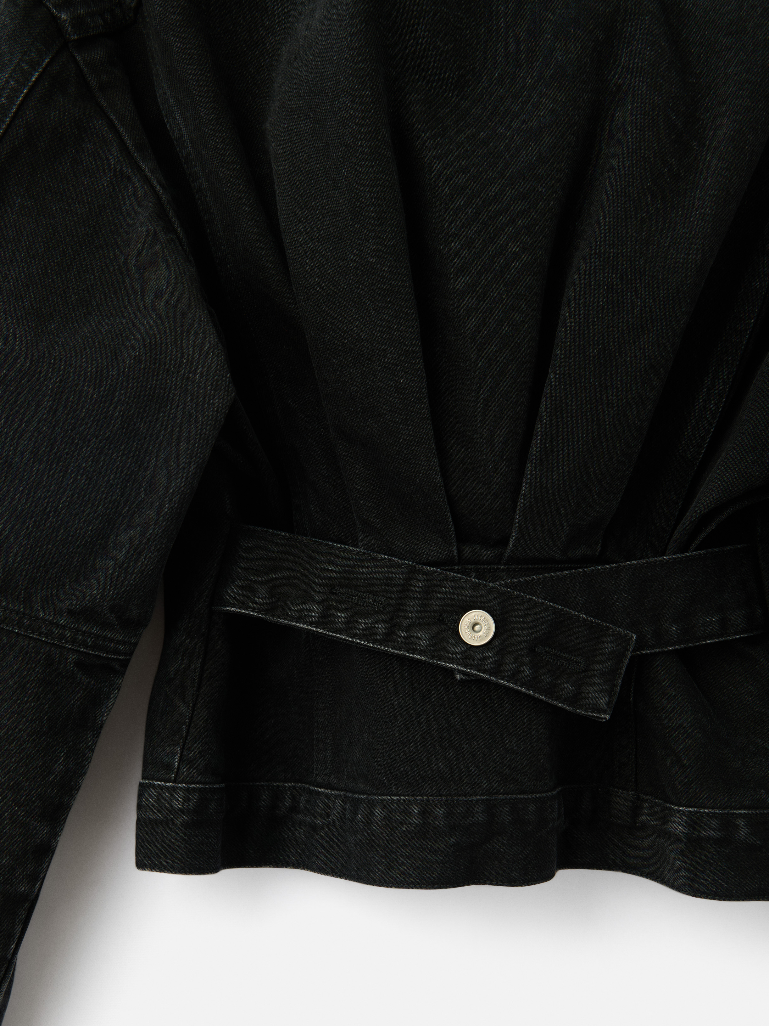 The Denim De-nîmes Jacket