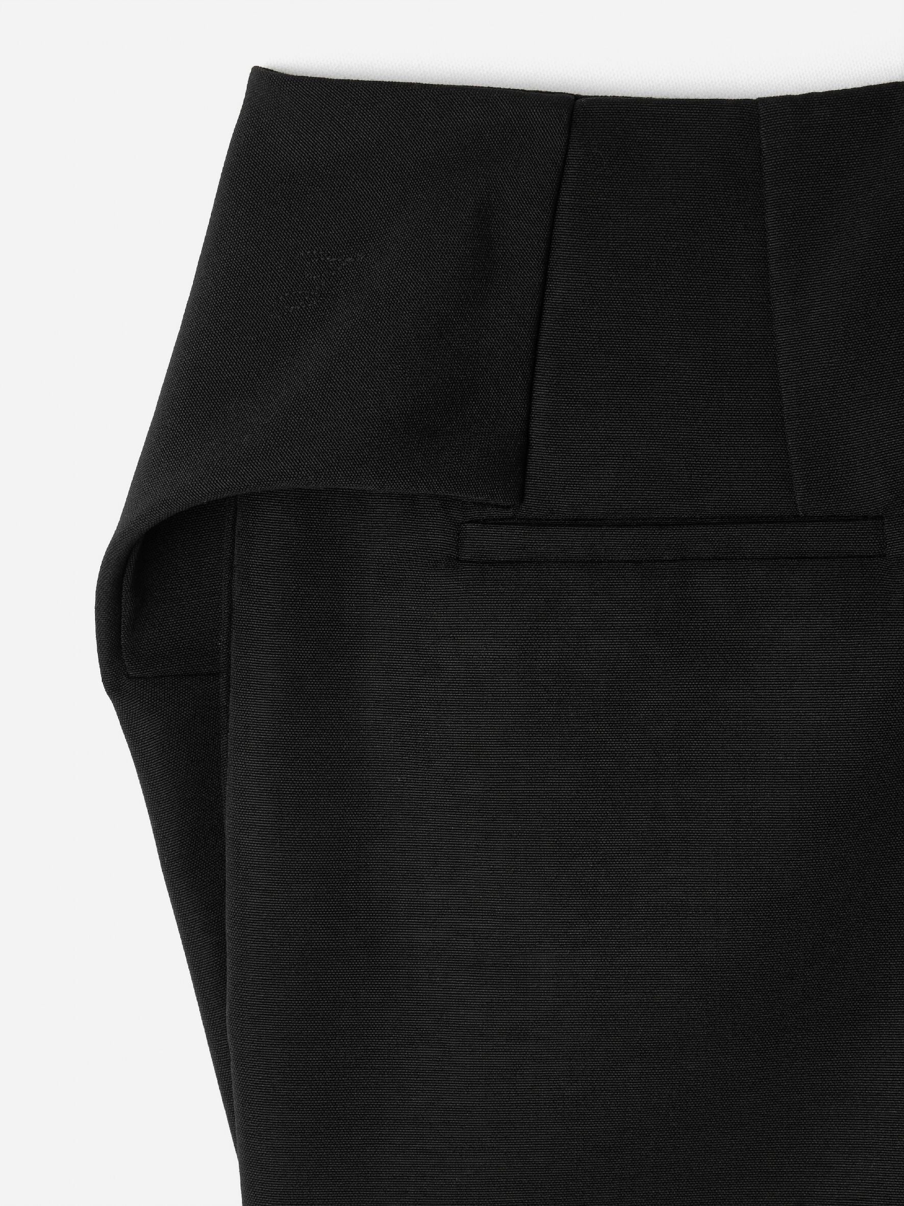 The Cubisto Short