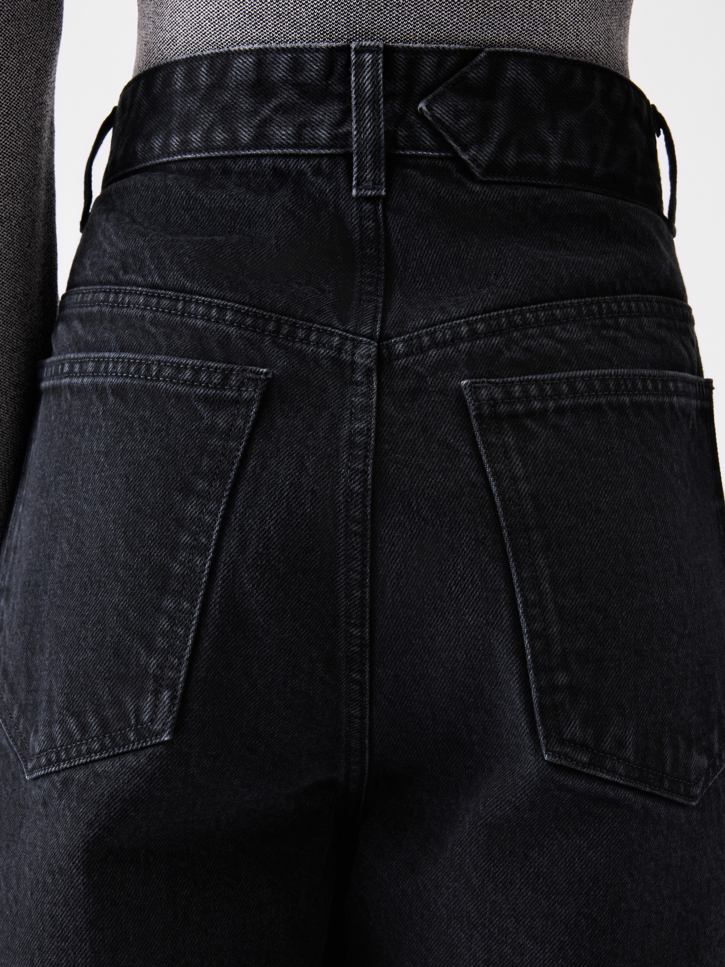 The Ovalo De-nîmes Denim Pants