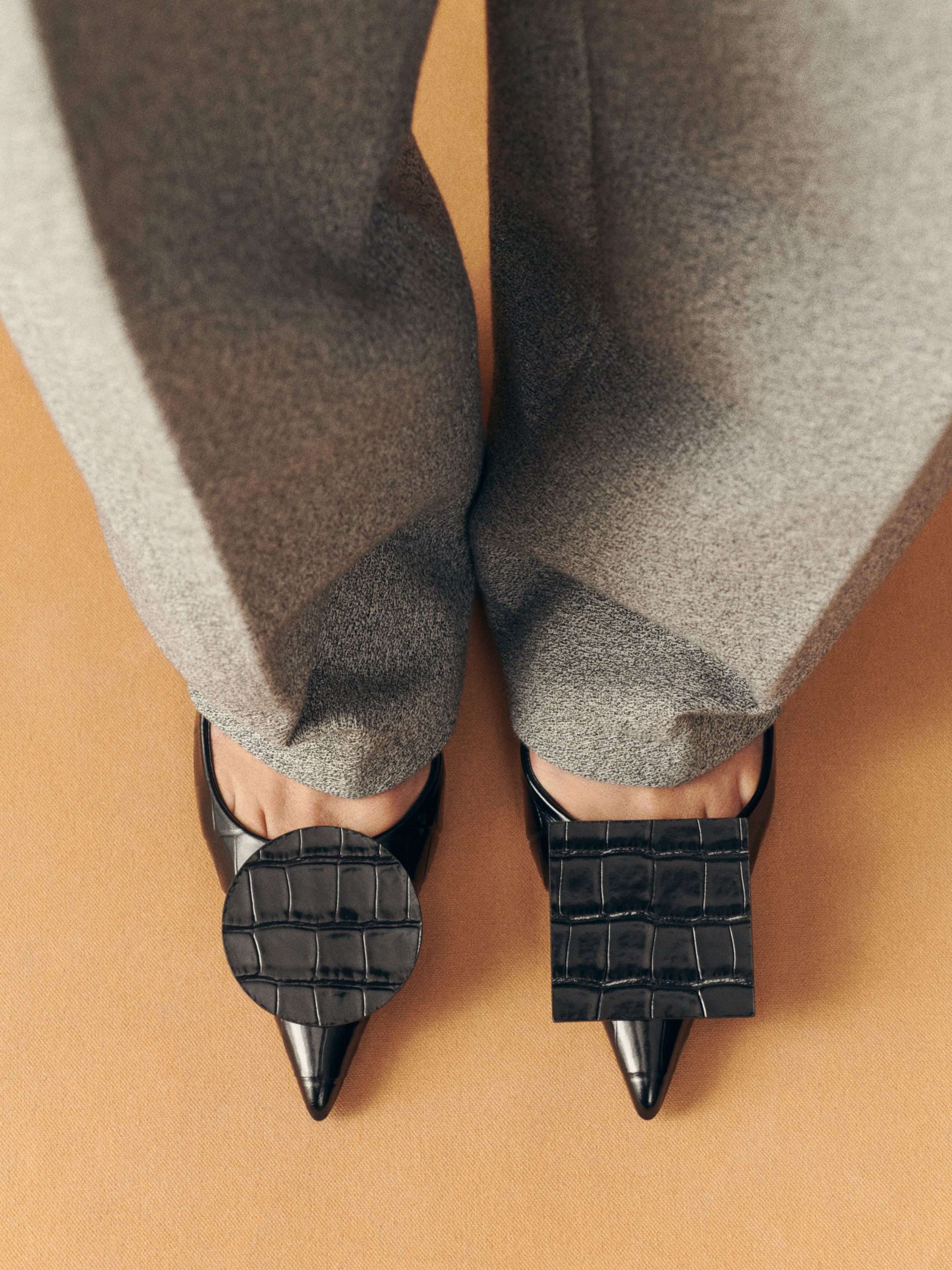 The Low Duelo Slingbacks
