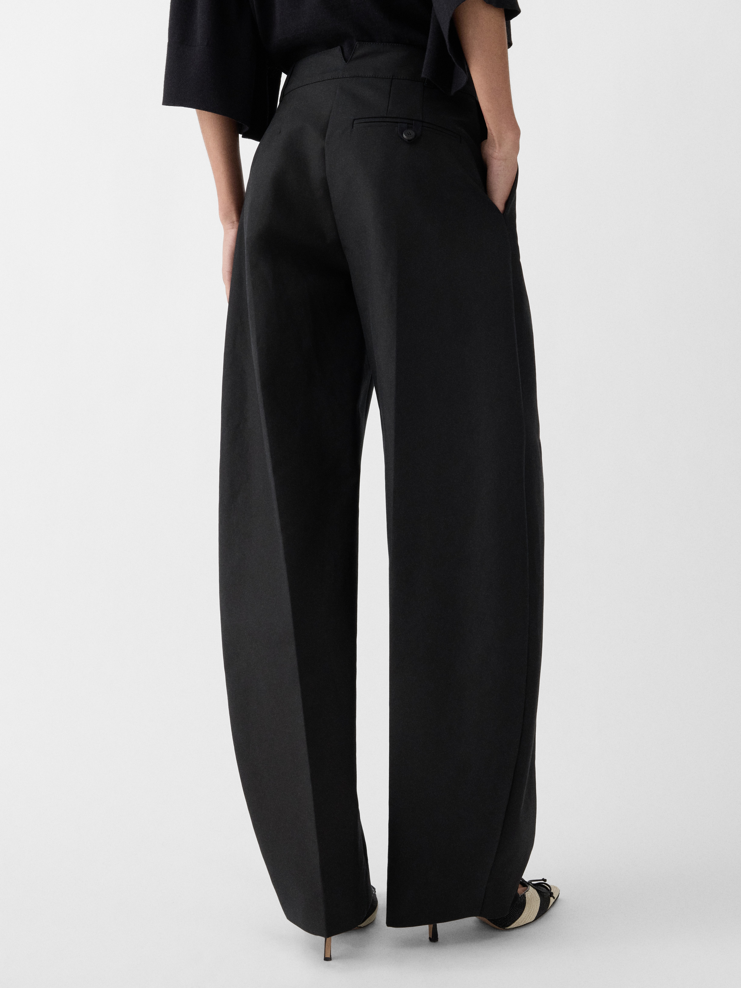 The Ovalo Pants