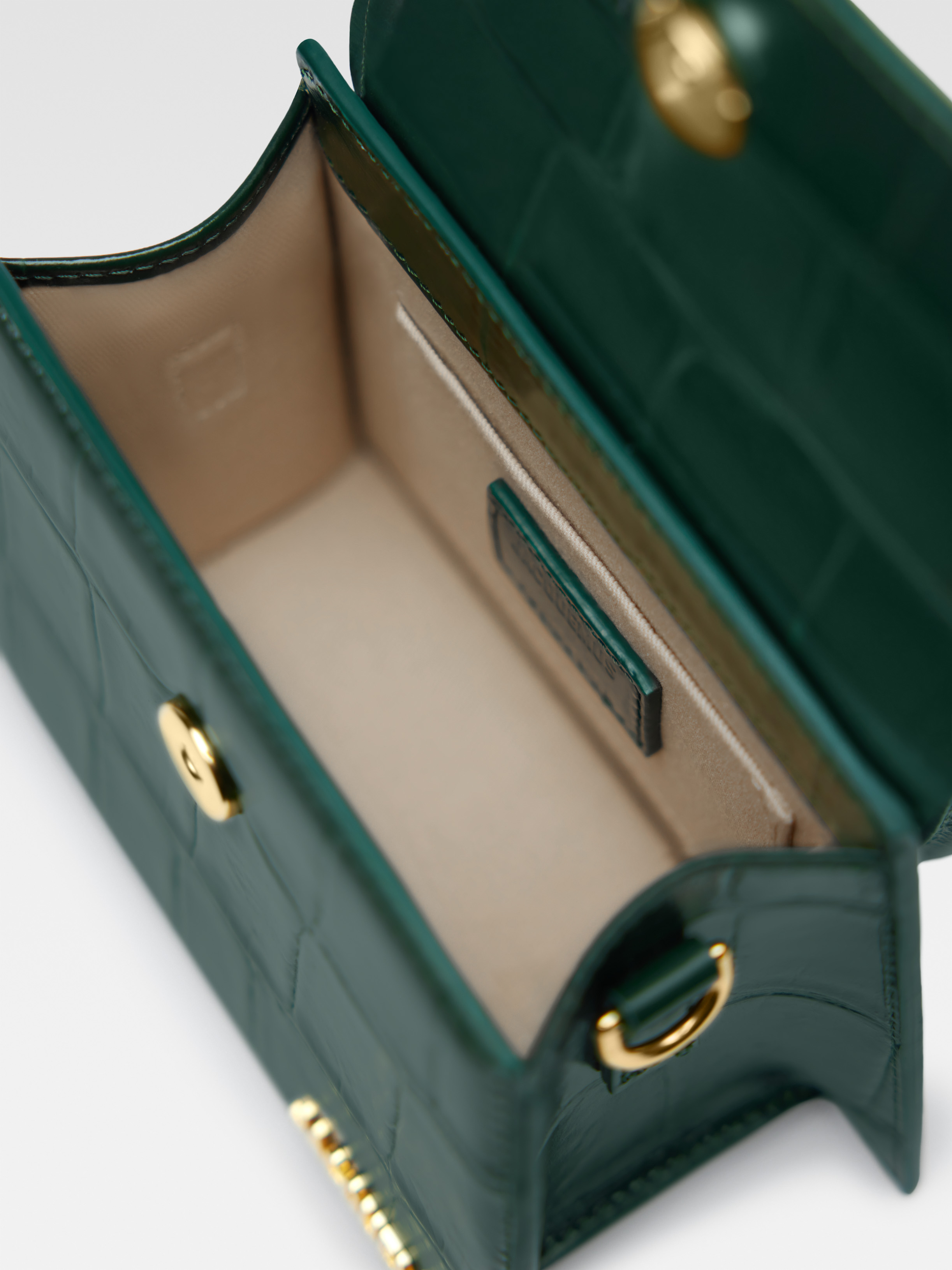 The Medium Chiquito With Buckle