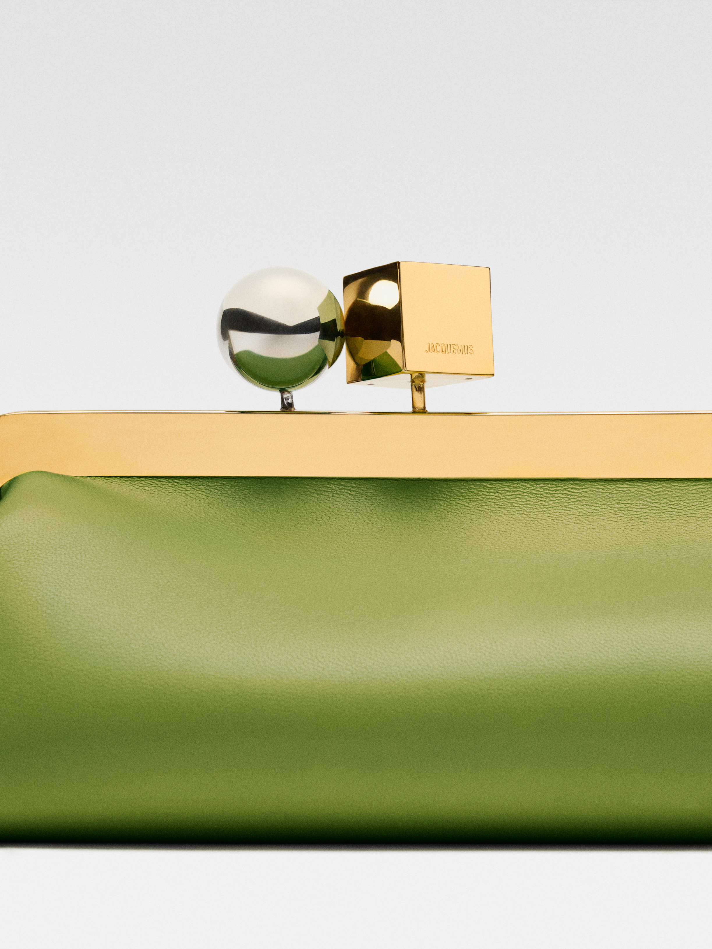 Jacquemus The Salon Clutch in Red