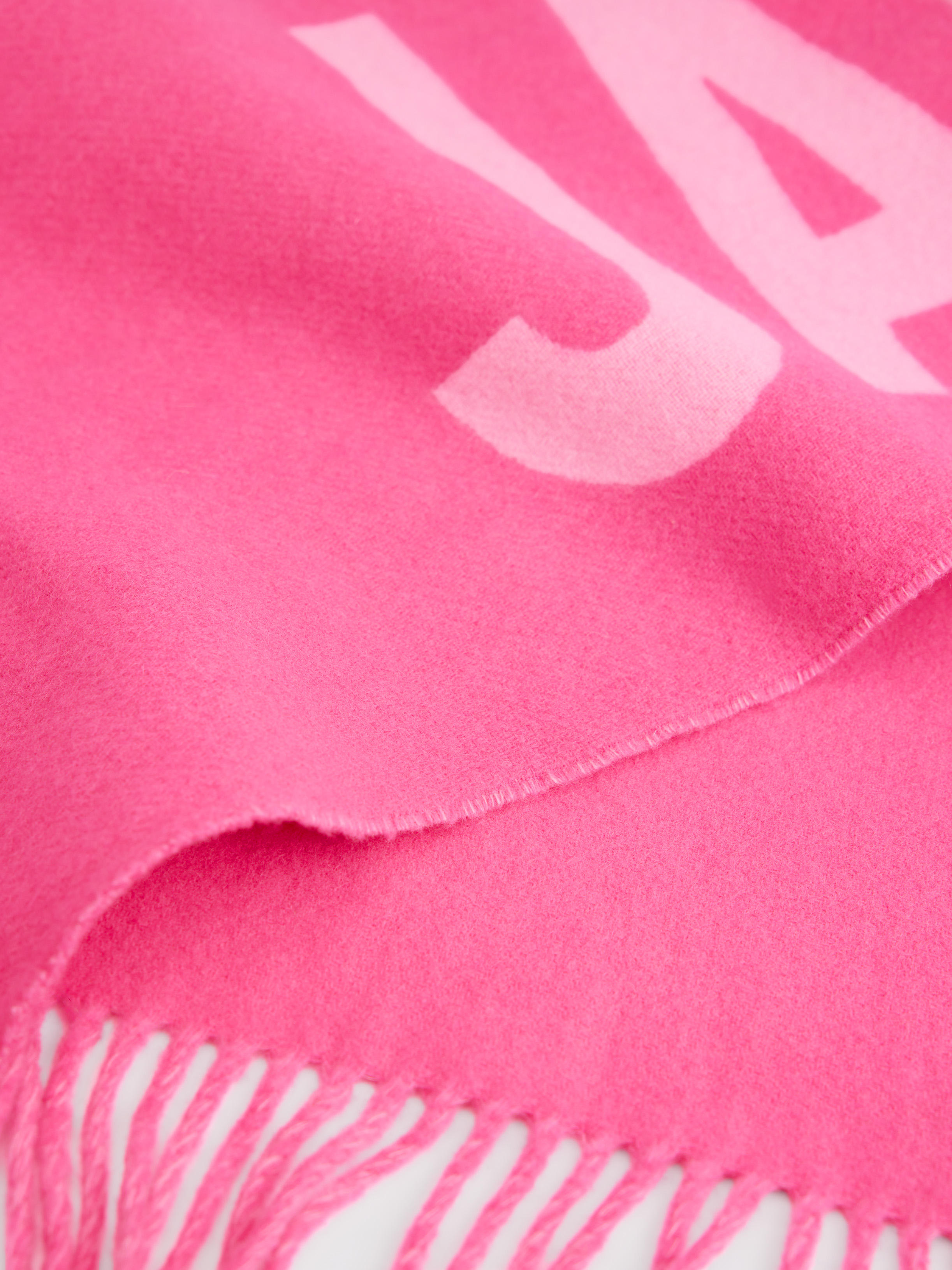 The Jacquemus Scarf